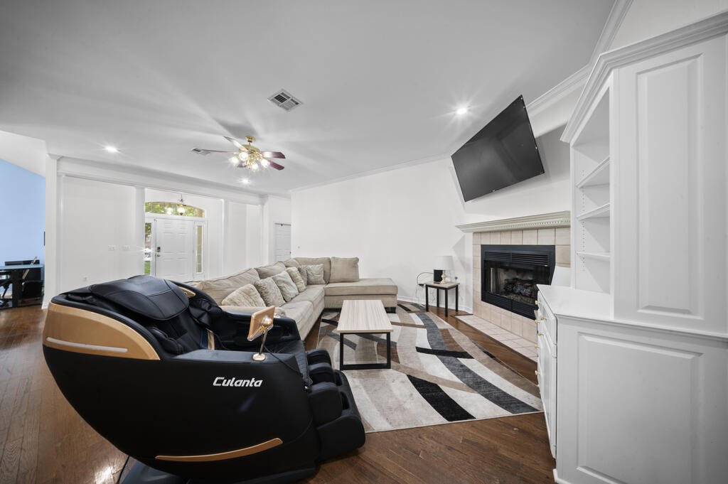 18 Red Oak Lane