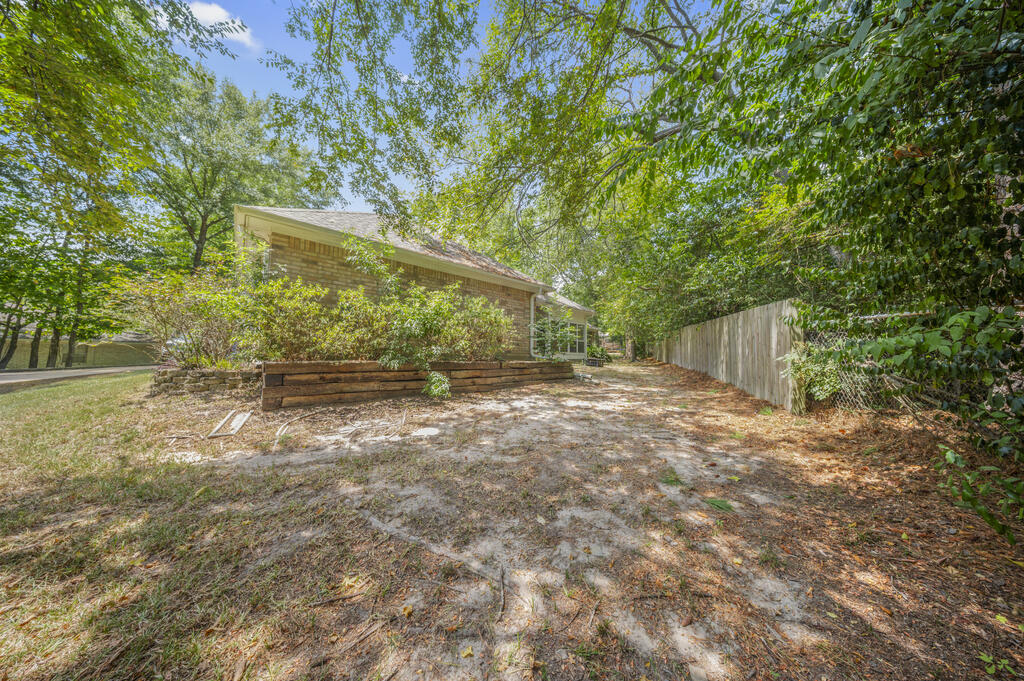 18 Red Oak Lane