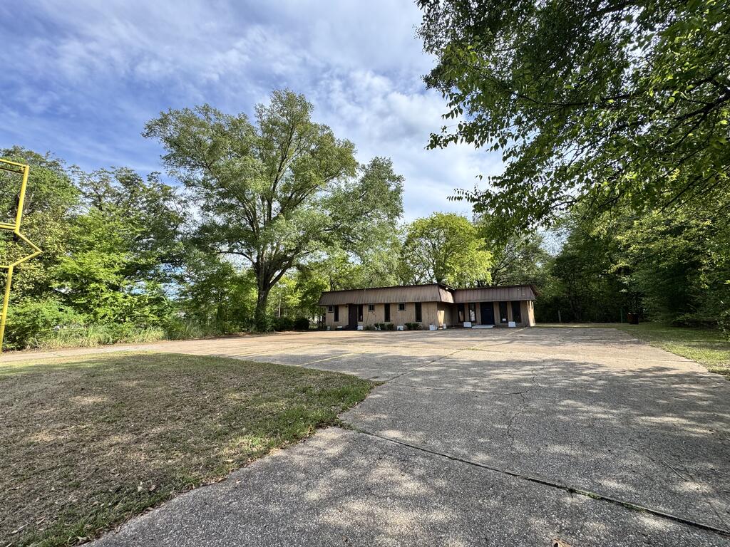 407 Kurth Drive