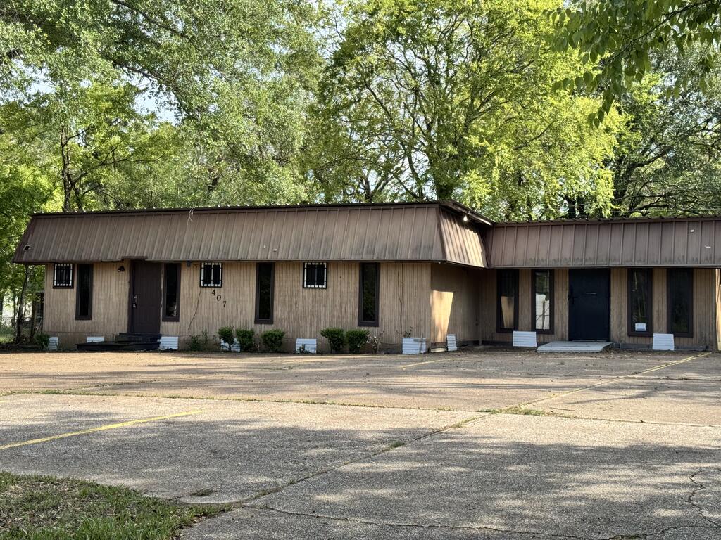 407 Kurth Drive
