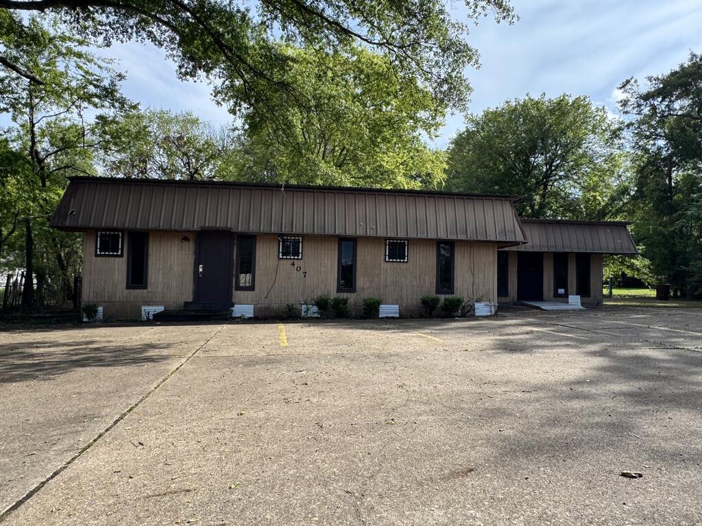 407 Kurth Drive