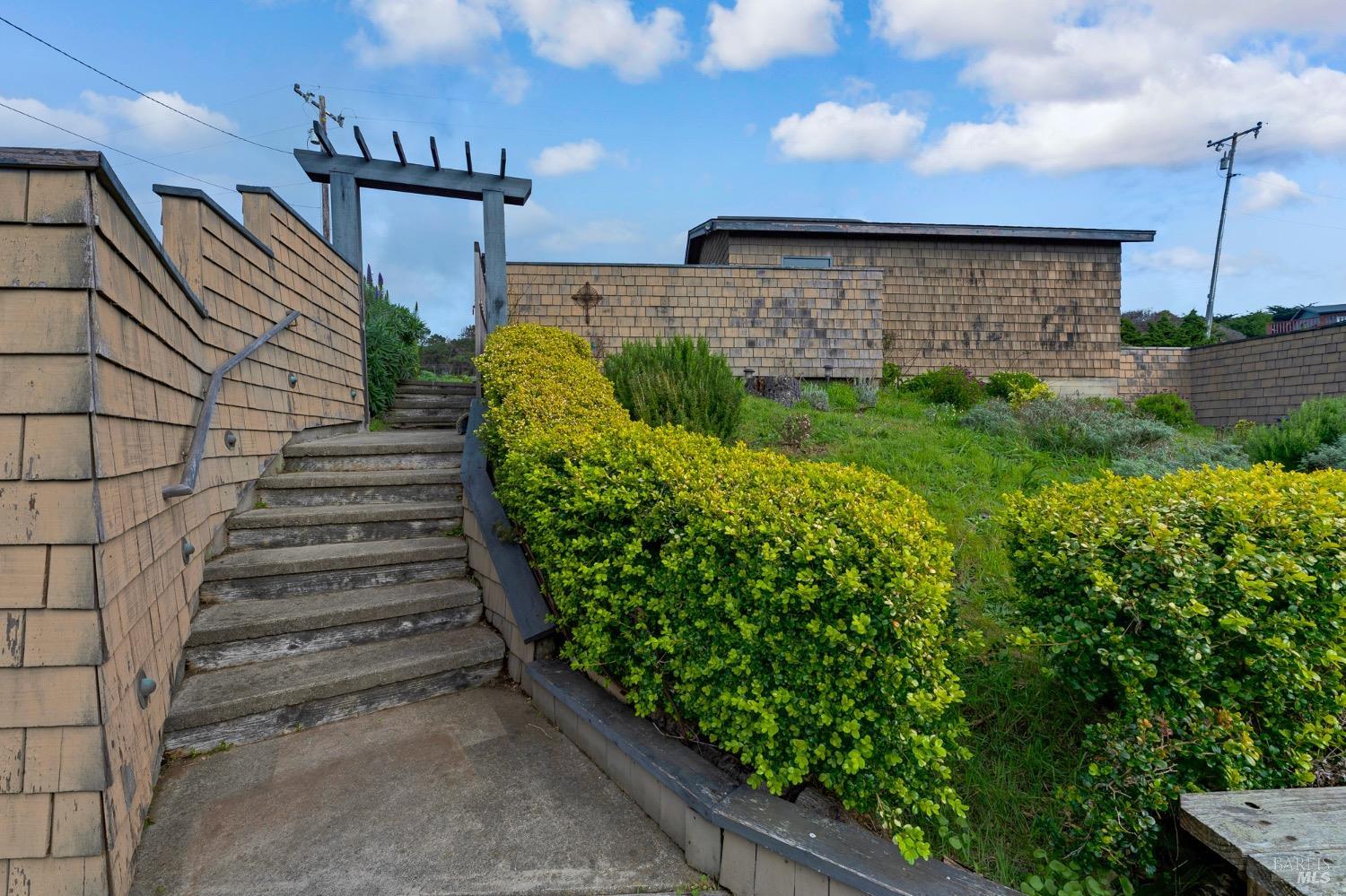 38470 Robinson Reef Dr