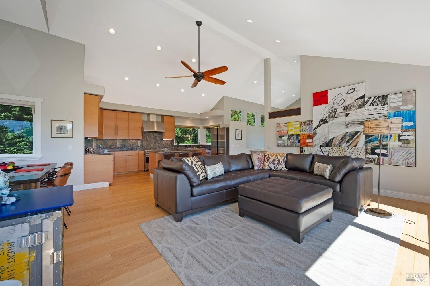 45860 Sunset Dr
