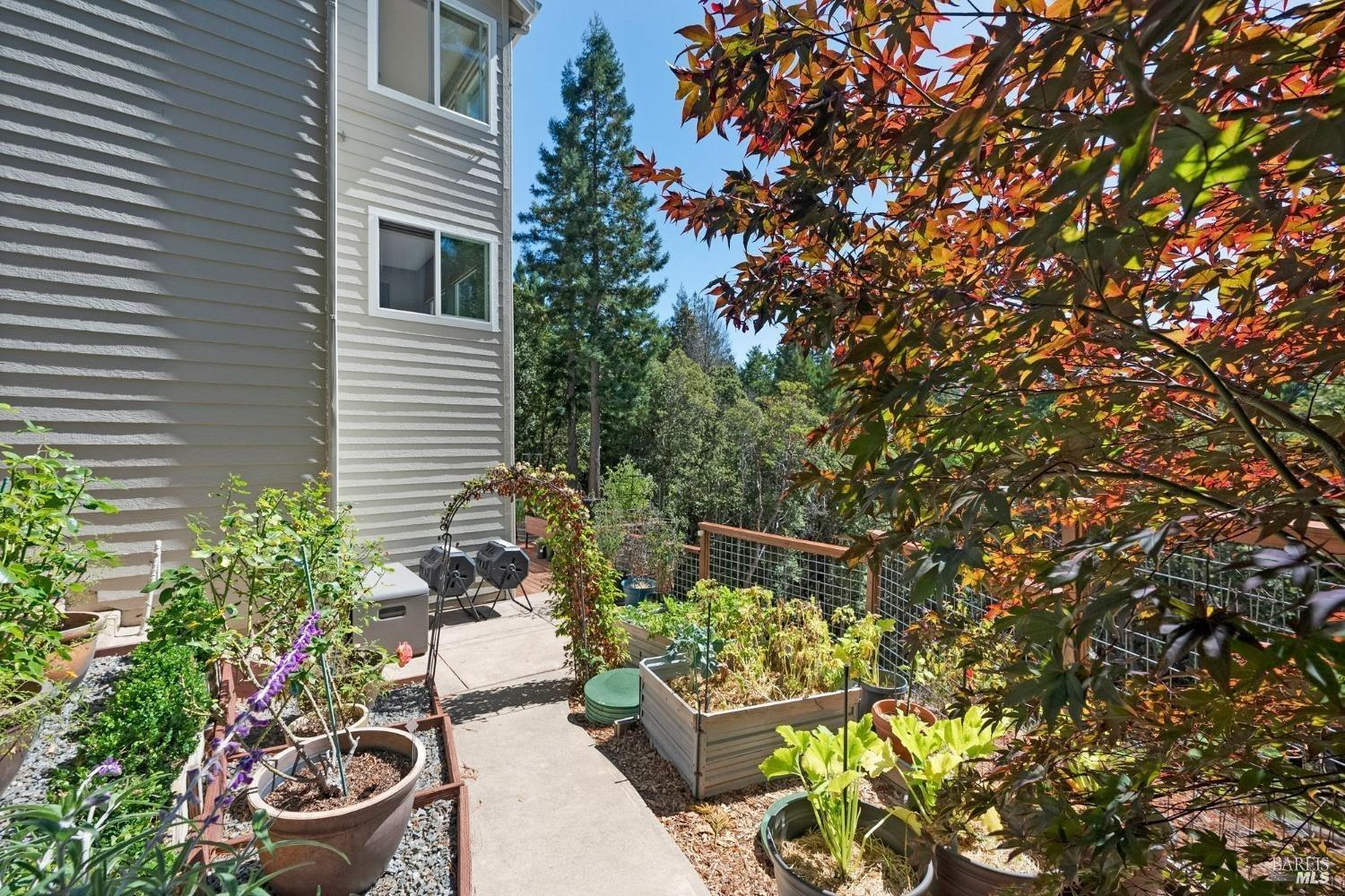 45860 Sunset Dr