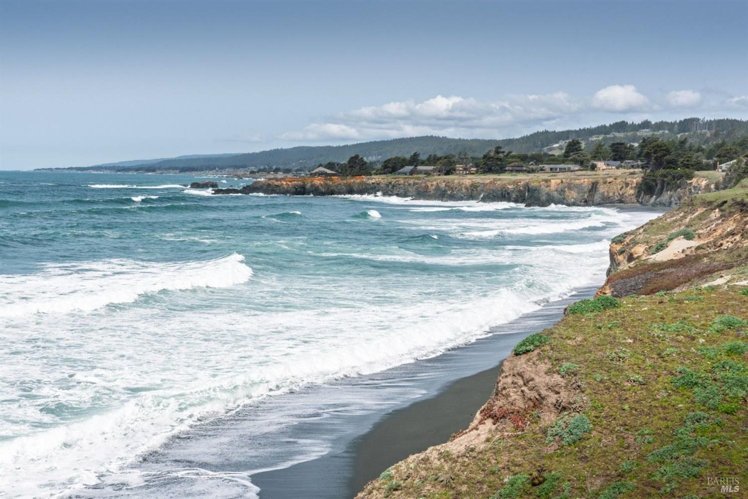 67 Black Point Reach