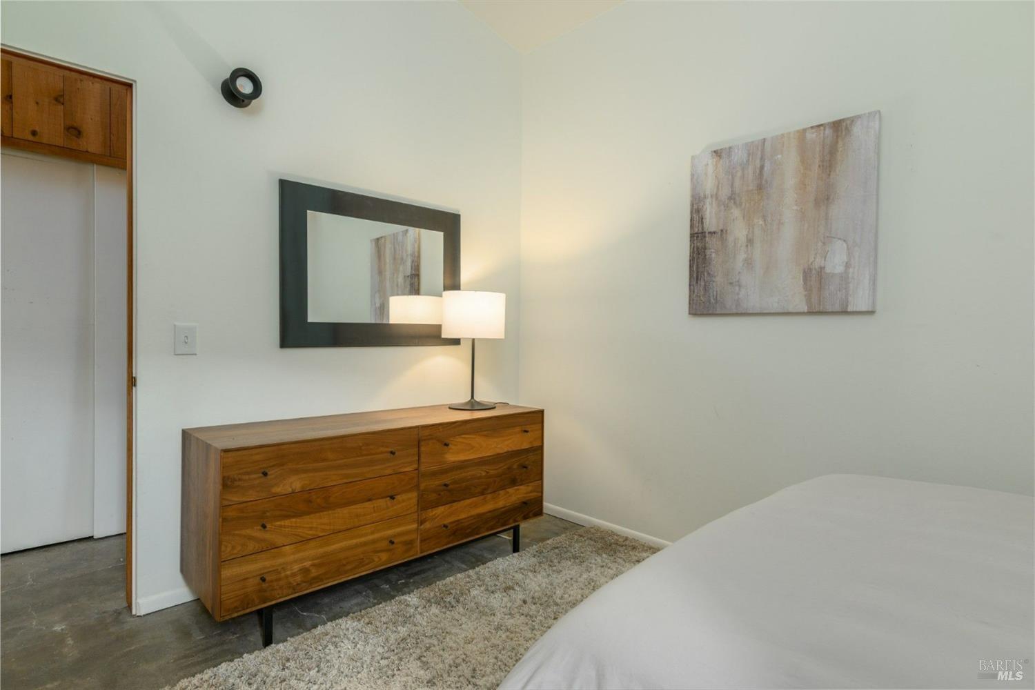 67 Black Point Reach