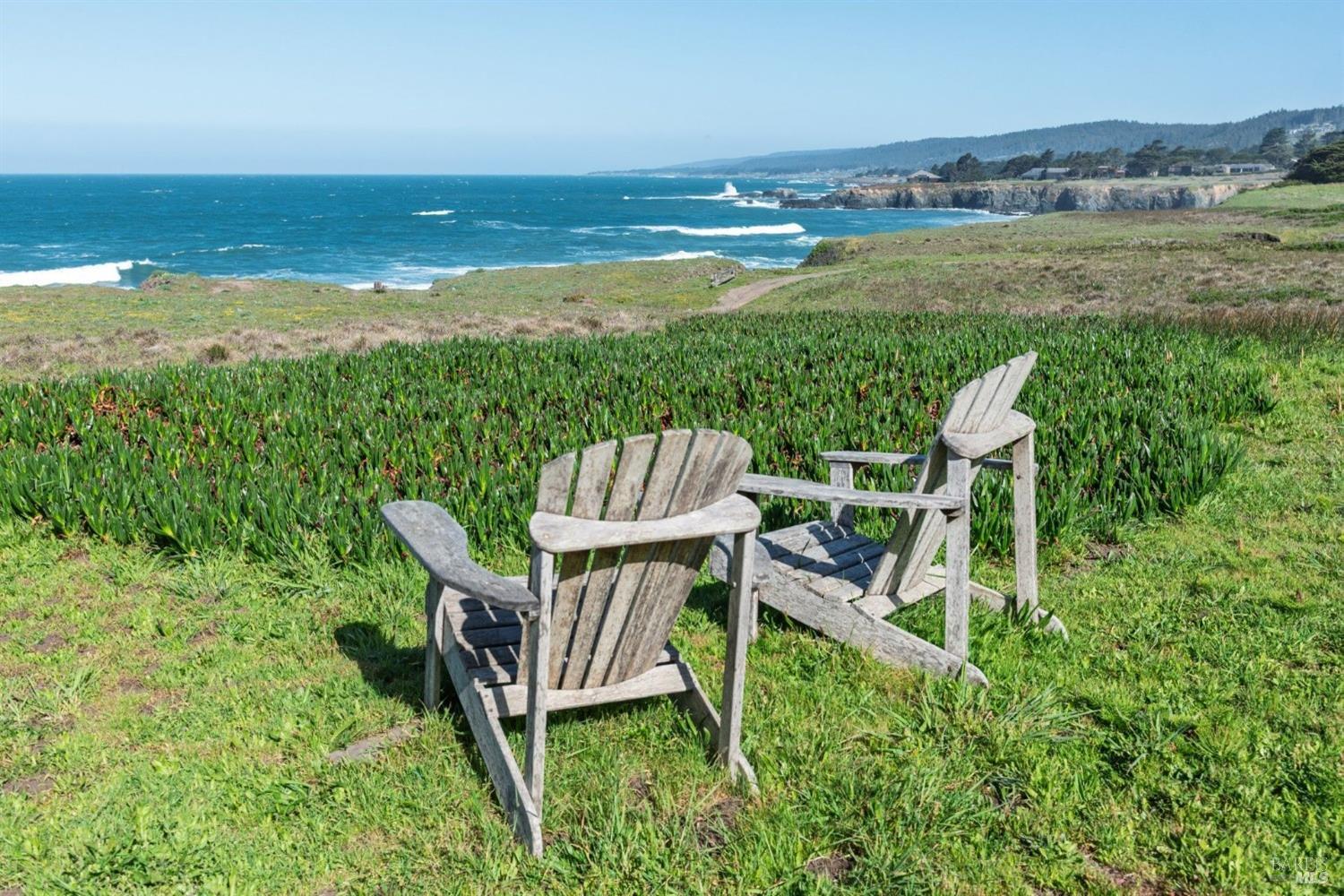 67 Black Point Reach