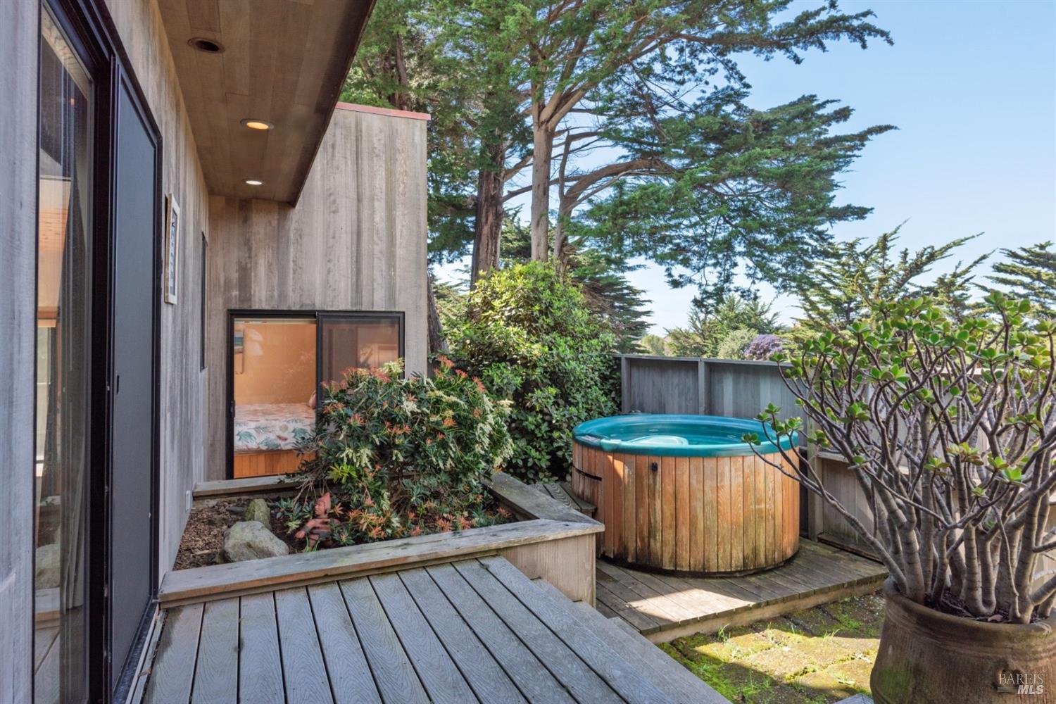 287 Bluff Reach