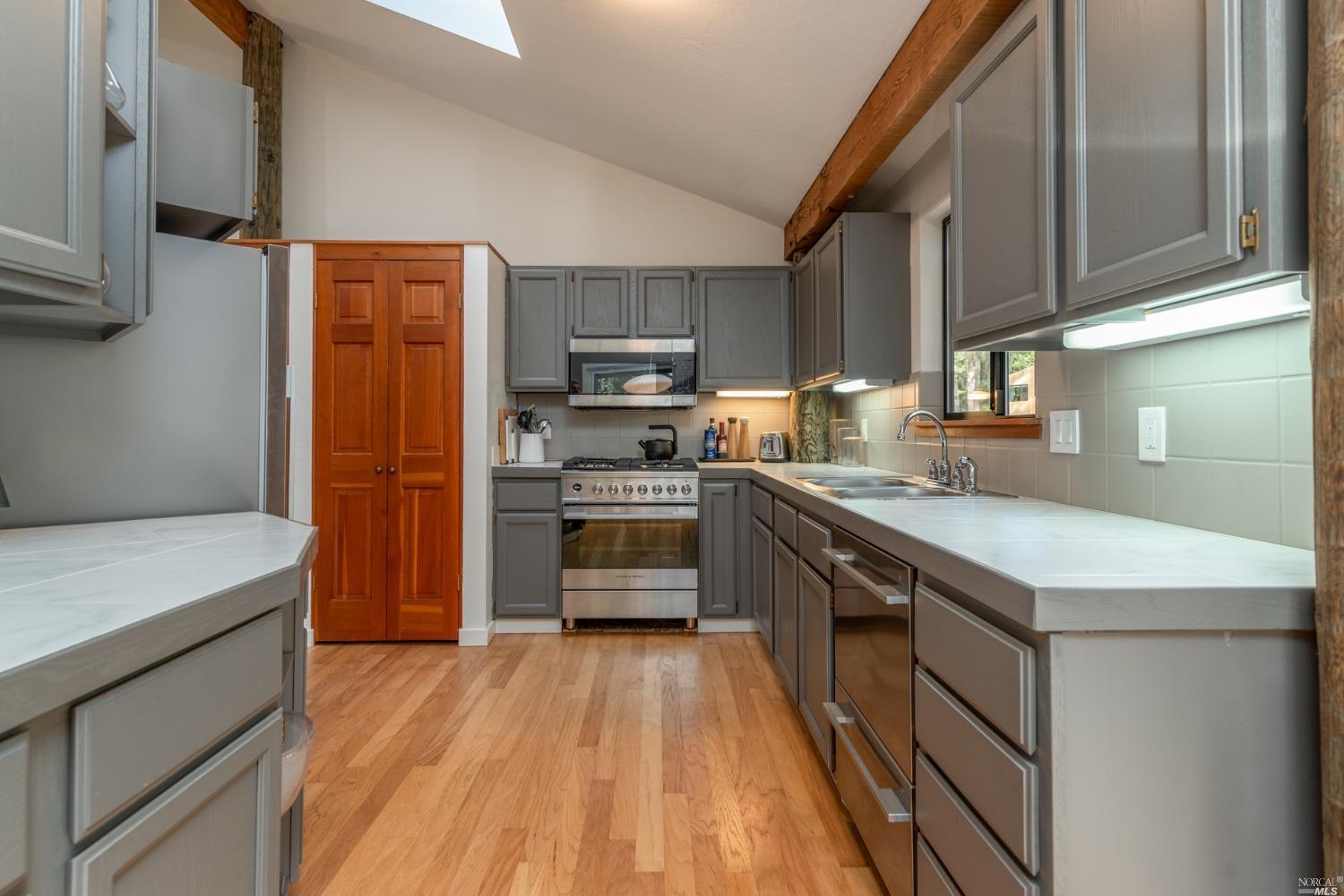 340 Pines Close Rd