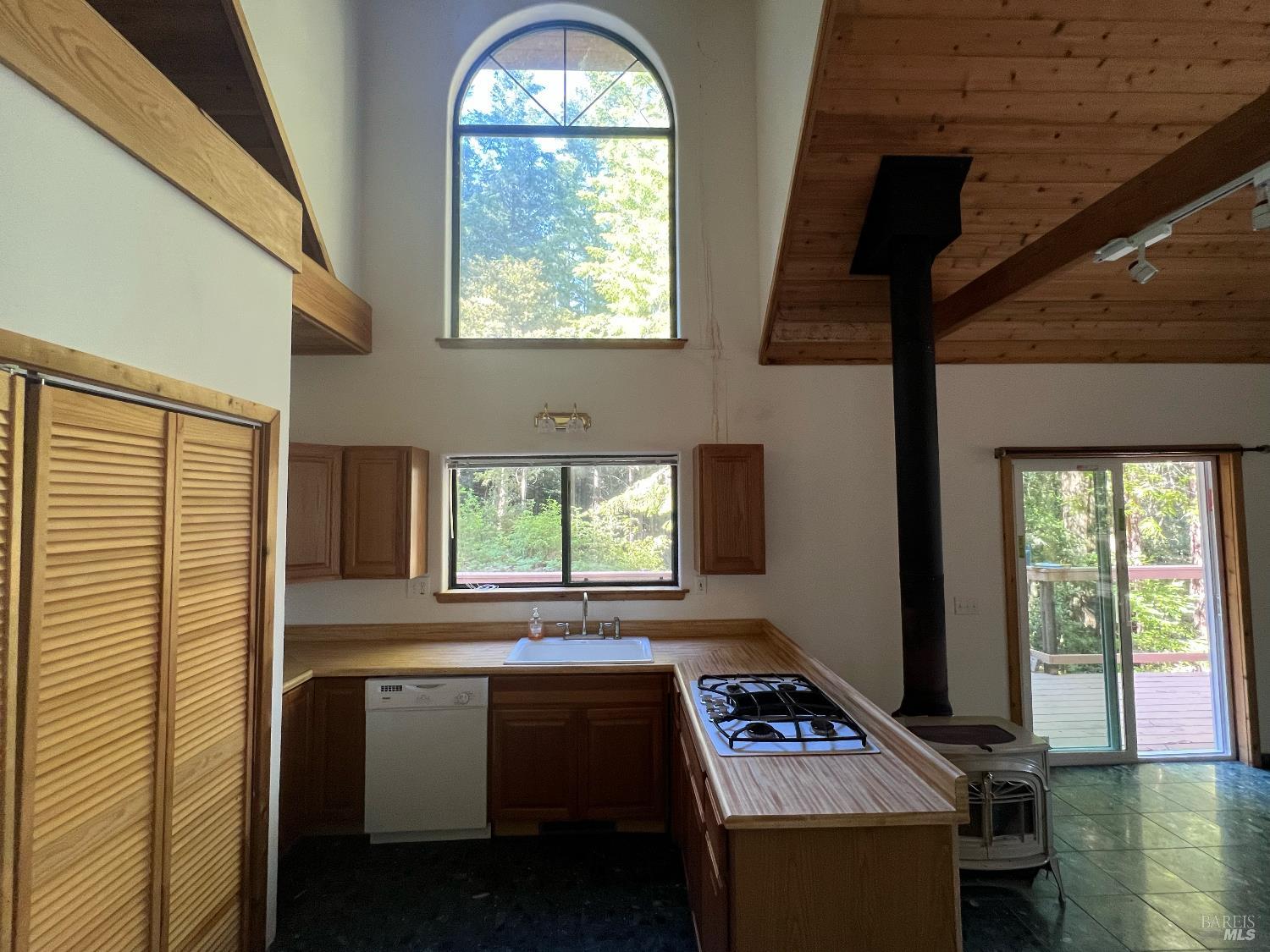 35905 Hauser Bridge Rd ##J