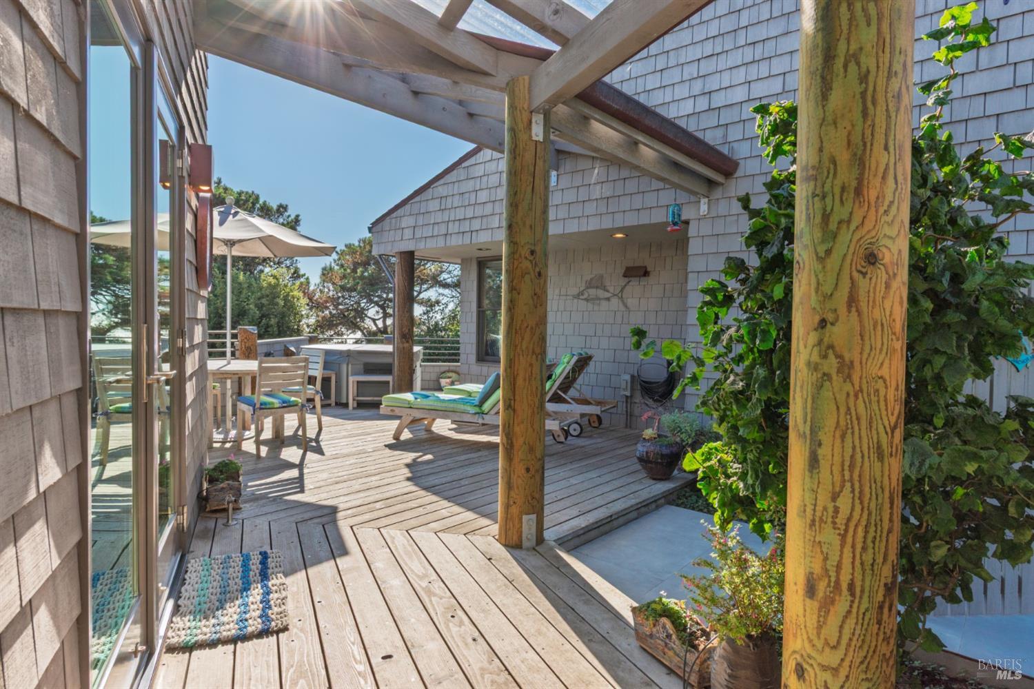 37944 Sentinel Close