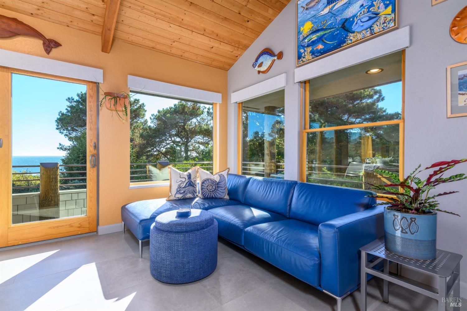 37944 Sentinel Close