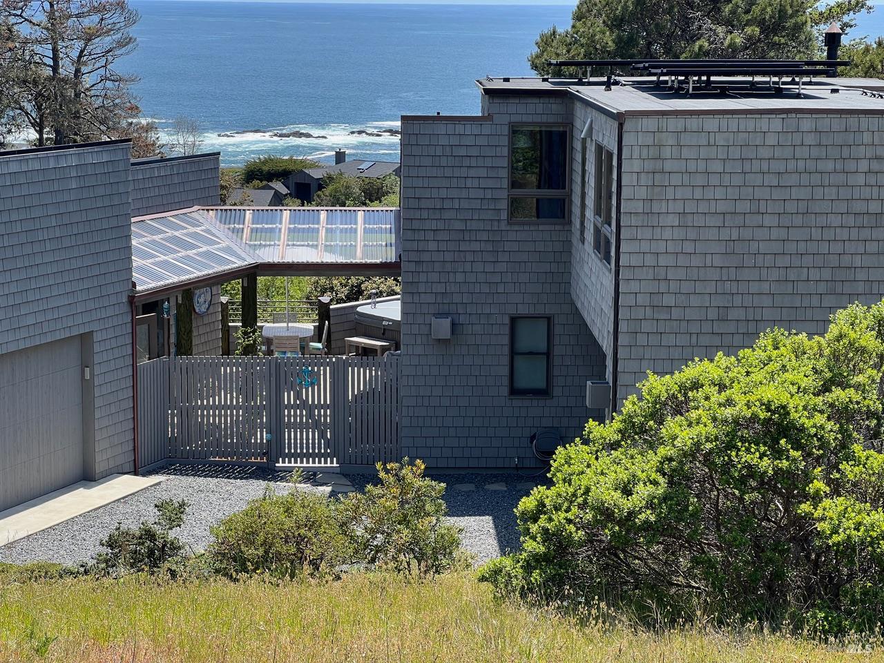 37944 Sentinel Close