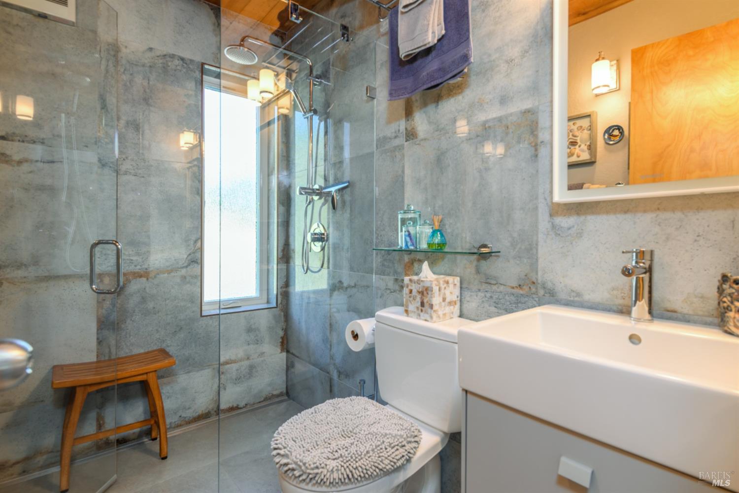 37944 Sentinel Close