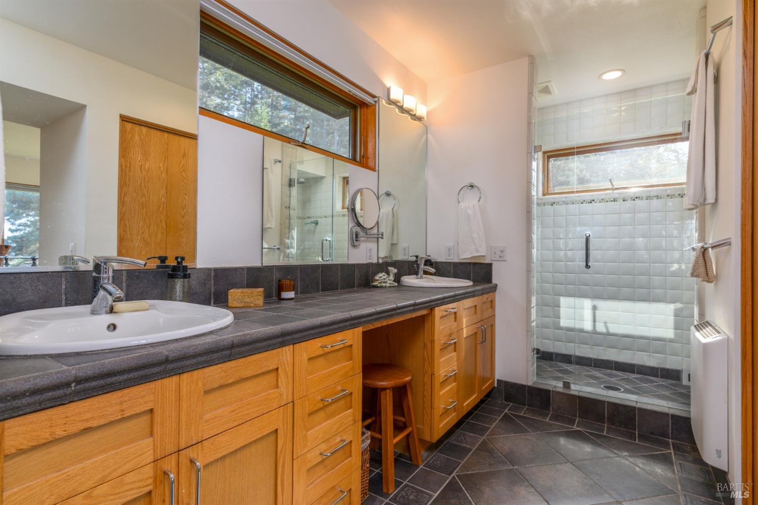 350 Conifer Close Road