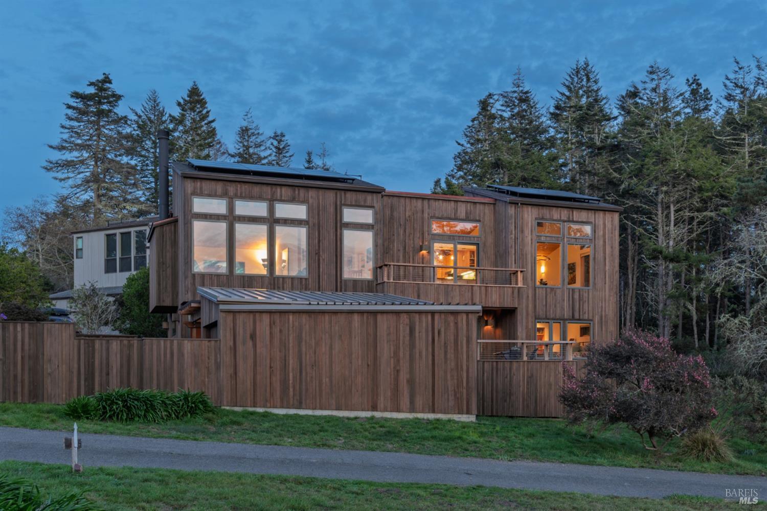 350 Conifer Close Road
