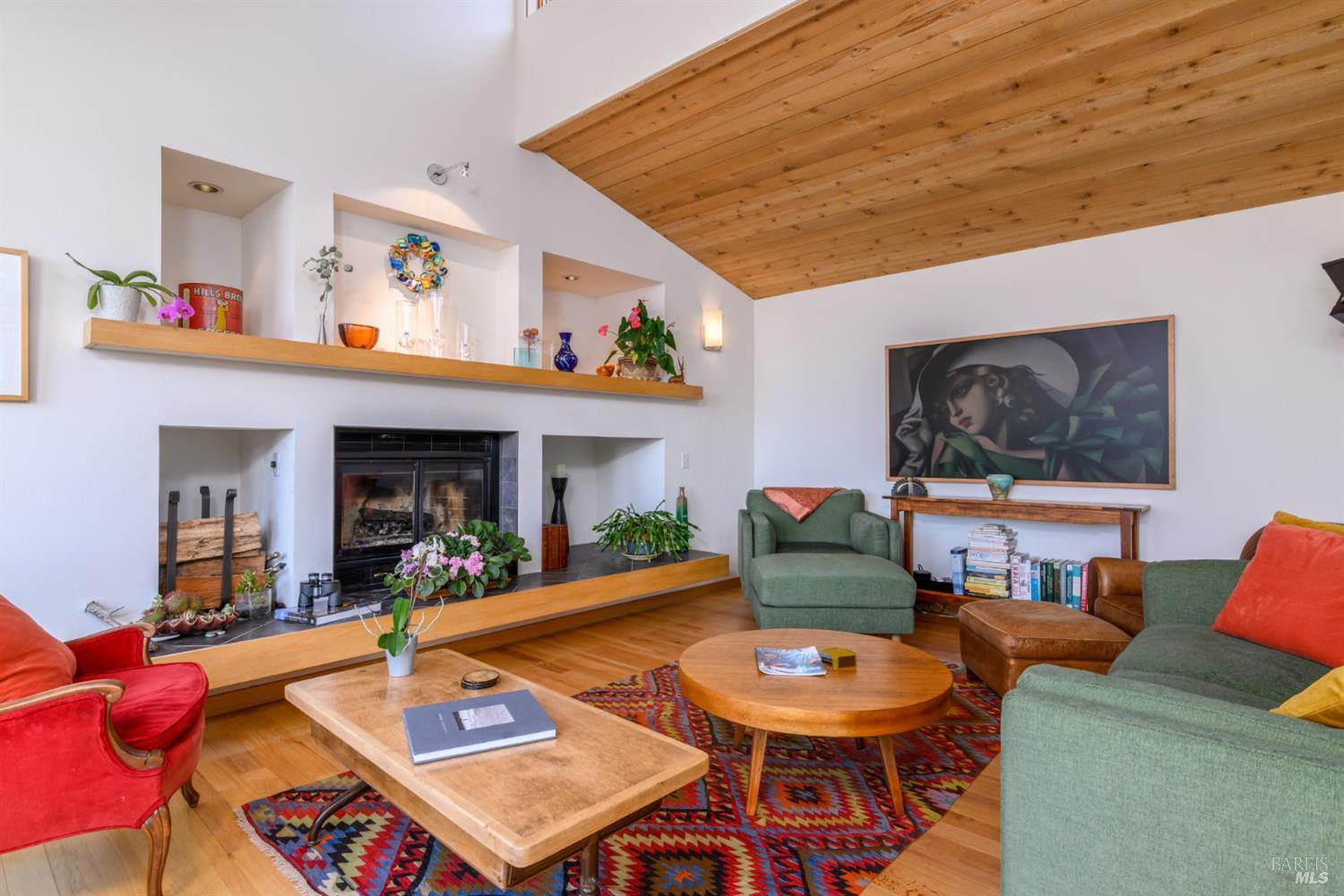 350 Conifer Close Road