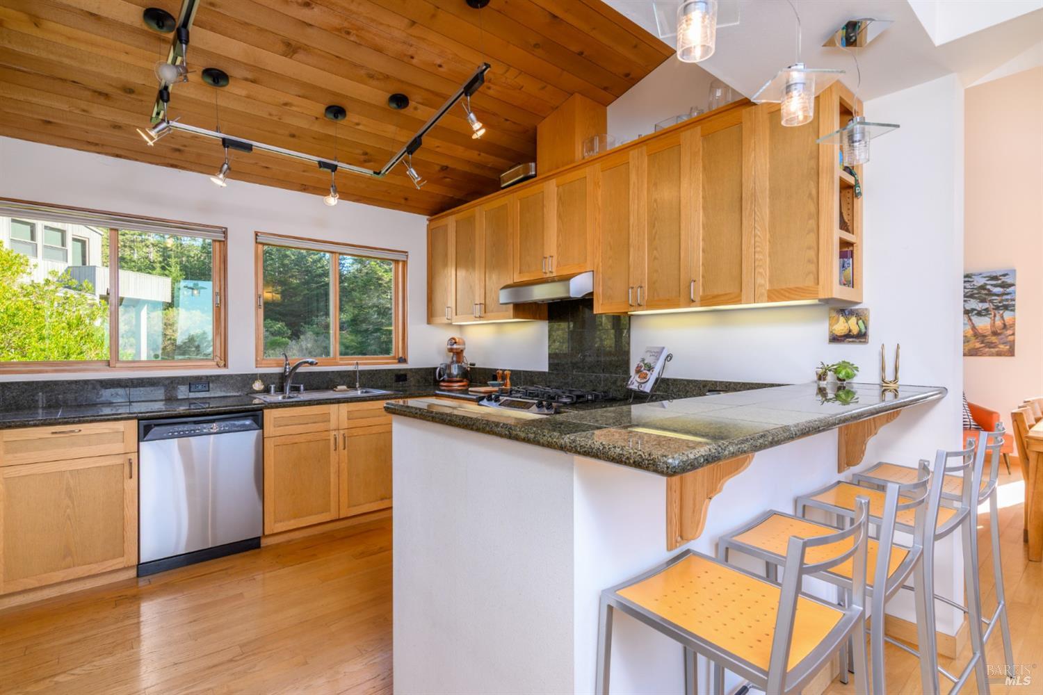 350 Conifer Close Road