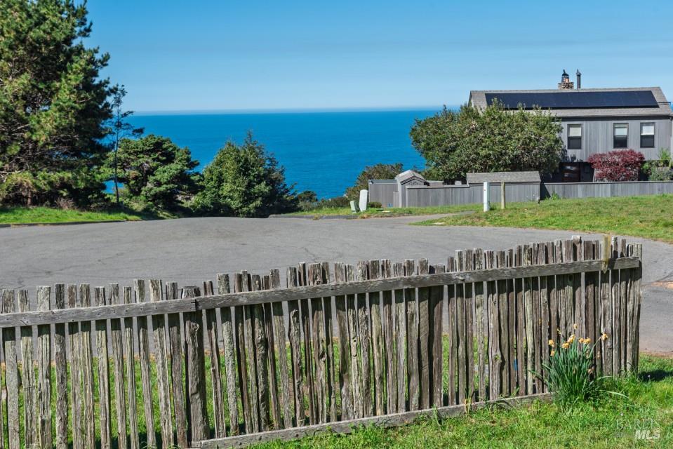 135 Larkspur Close