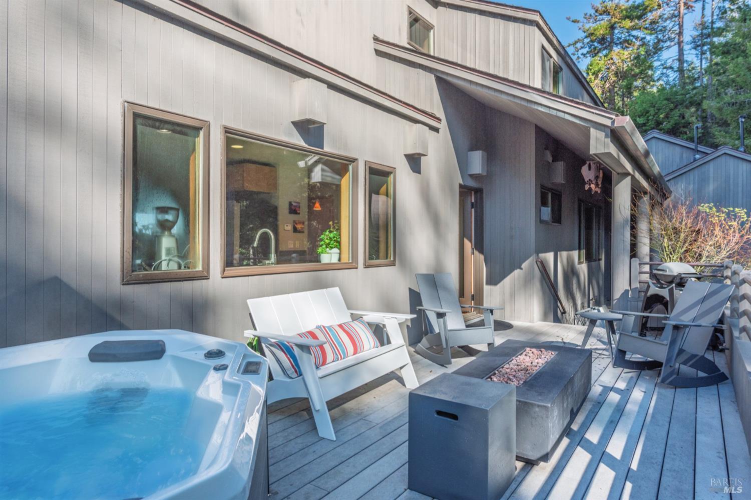 135 Larkspur Close
