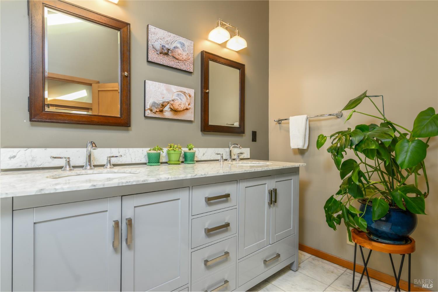 135 Larkspur Close
