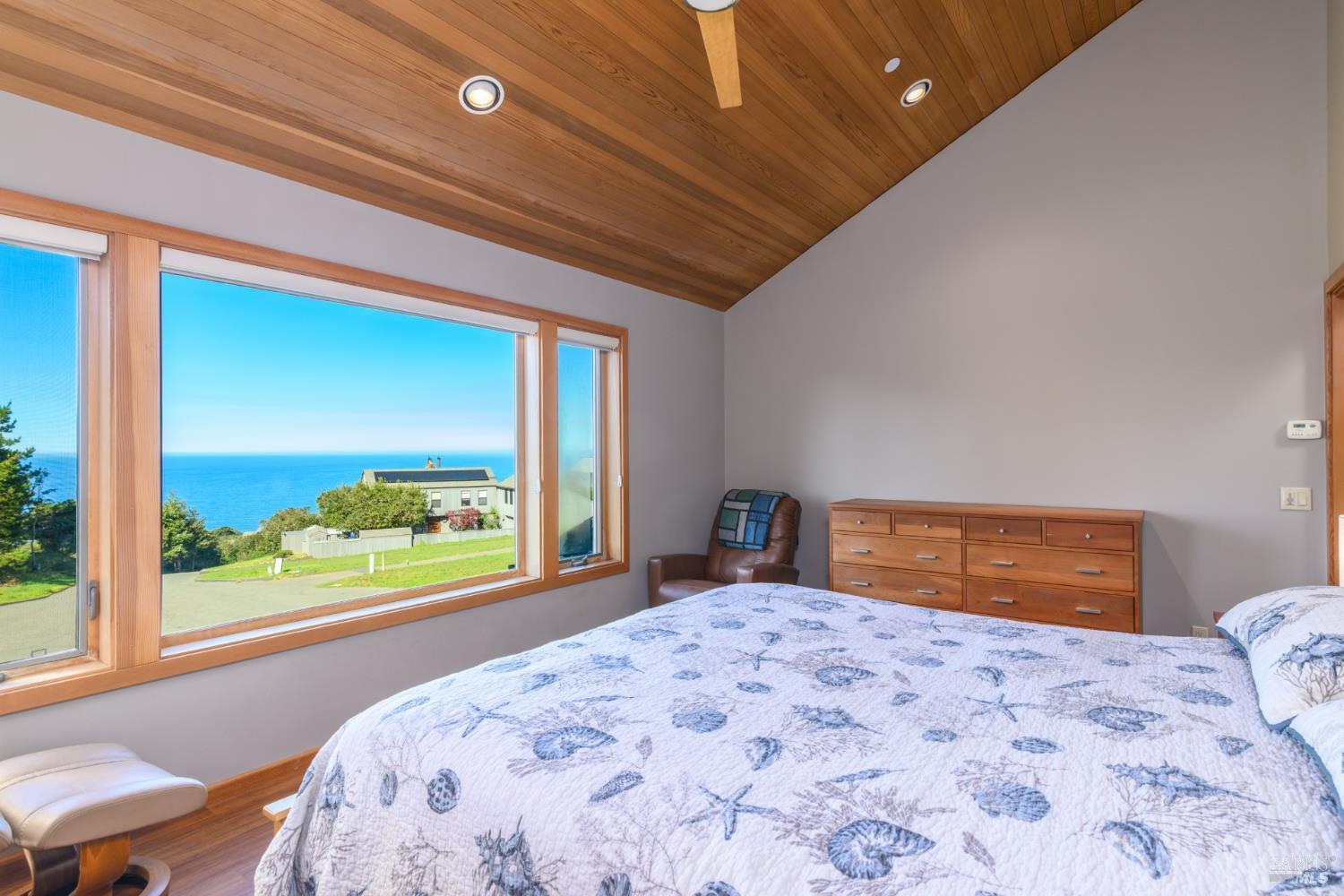 135 Larkspur Close