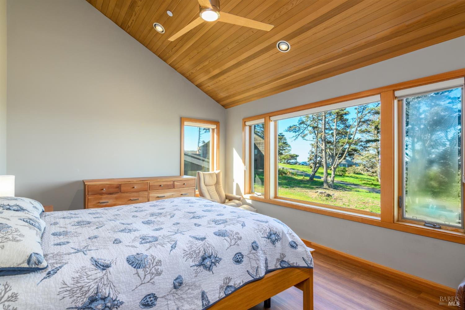 135 Larkspur Close