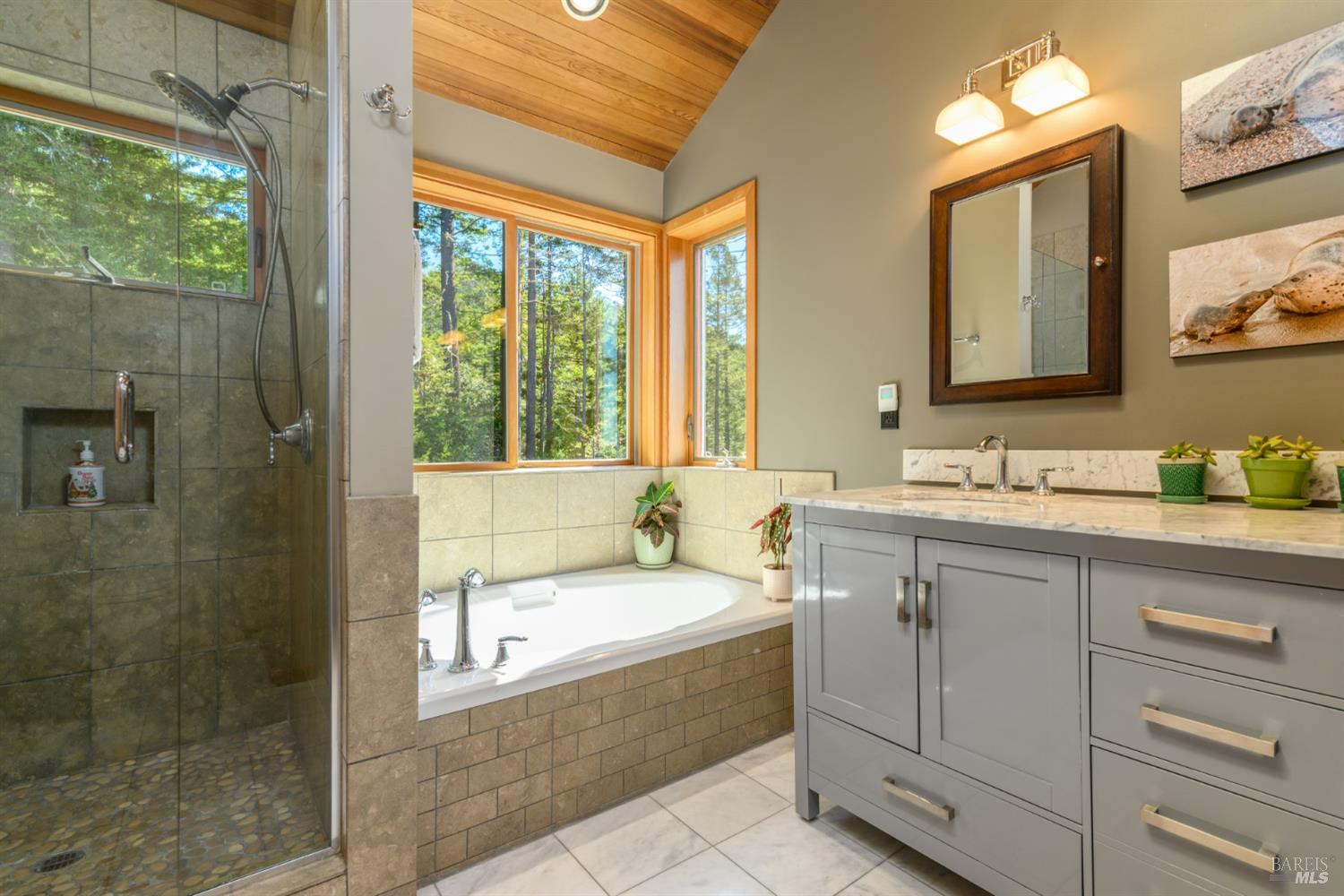 135 Larkspur Close