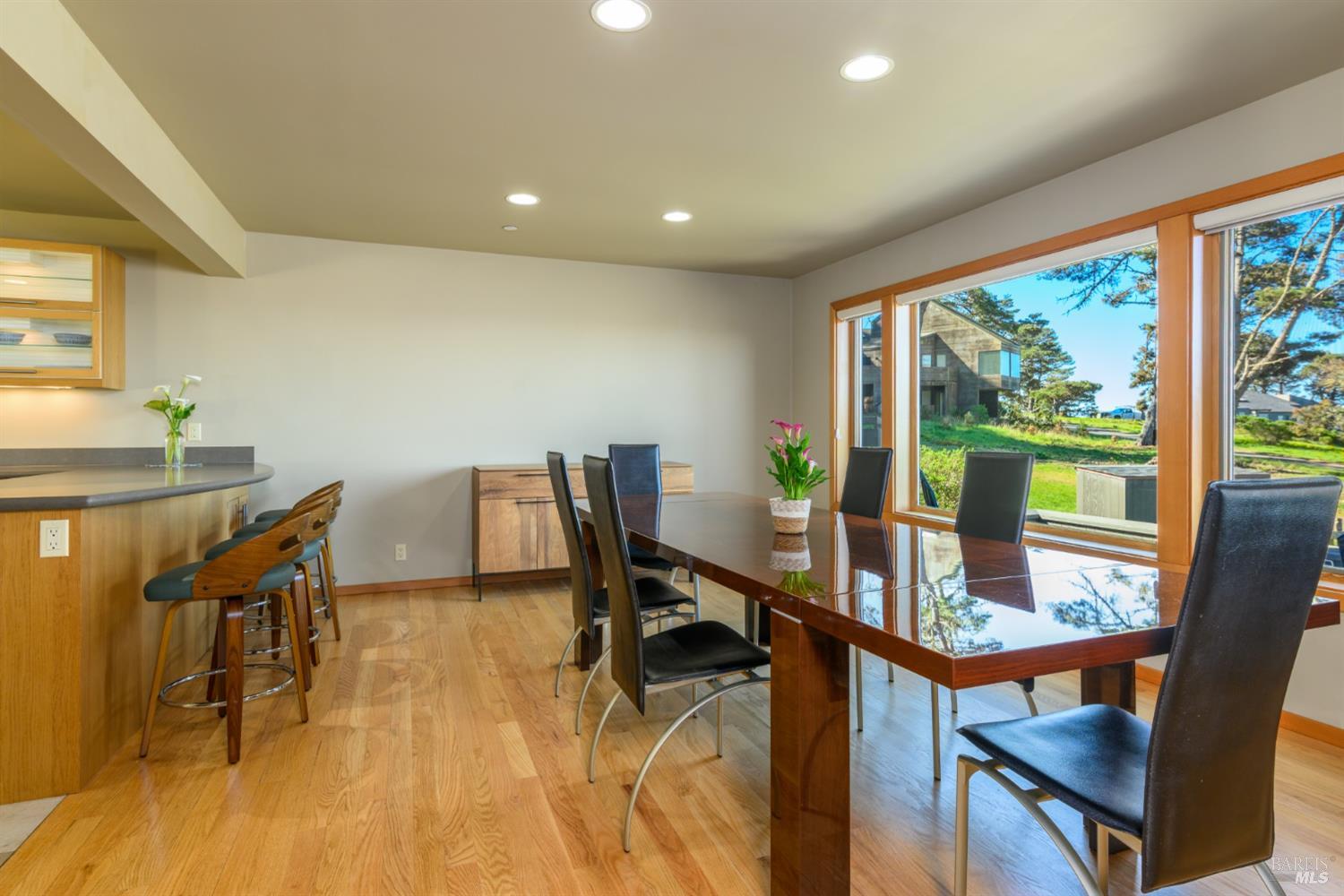 135 Larkspur Close