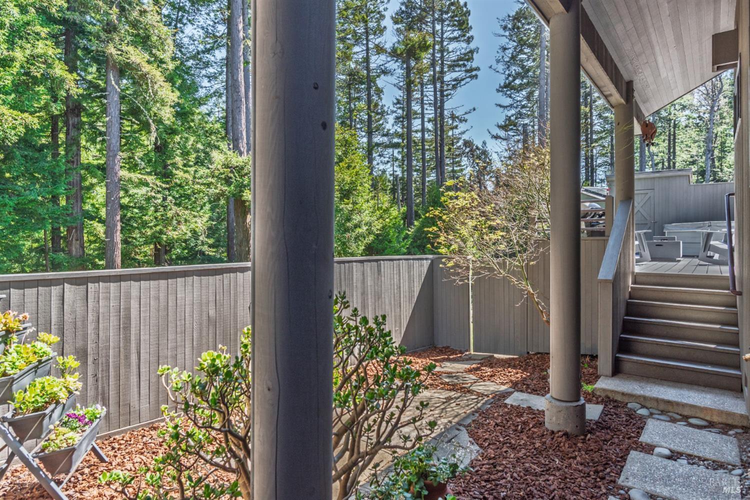 135 Larkspur Close