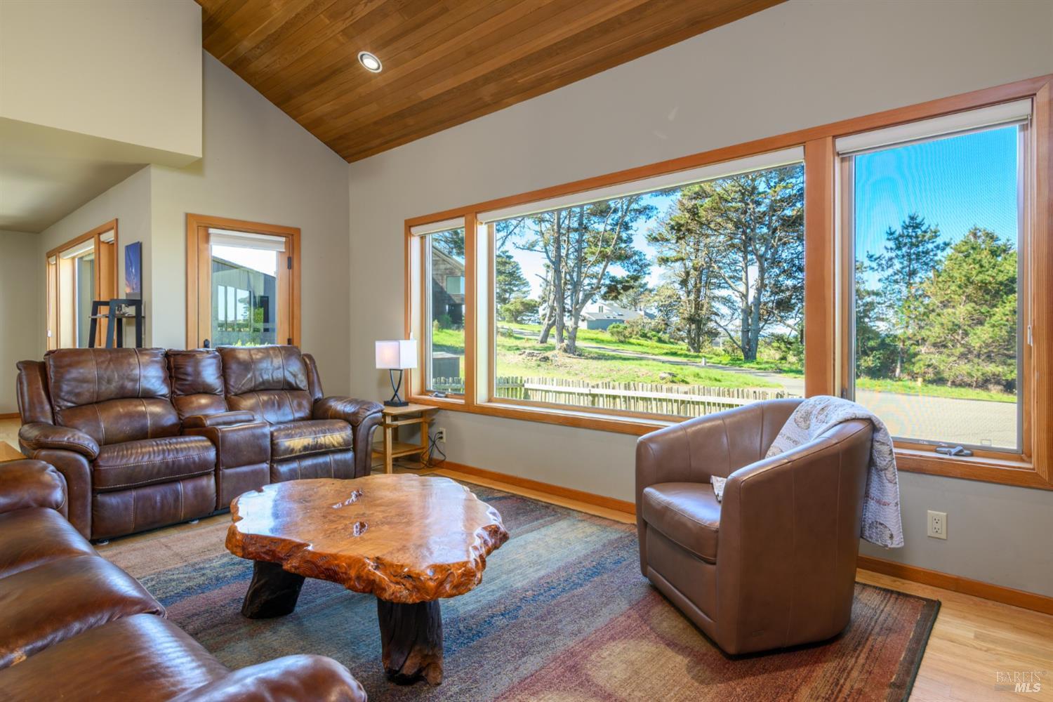 135 Larkspur Close