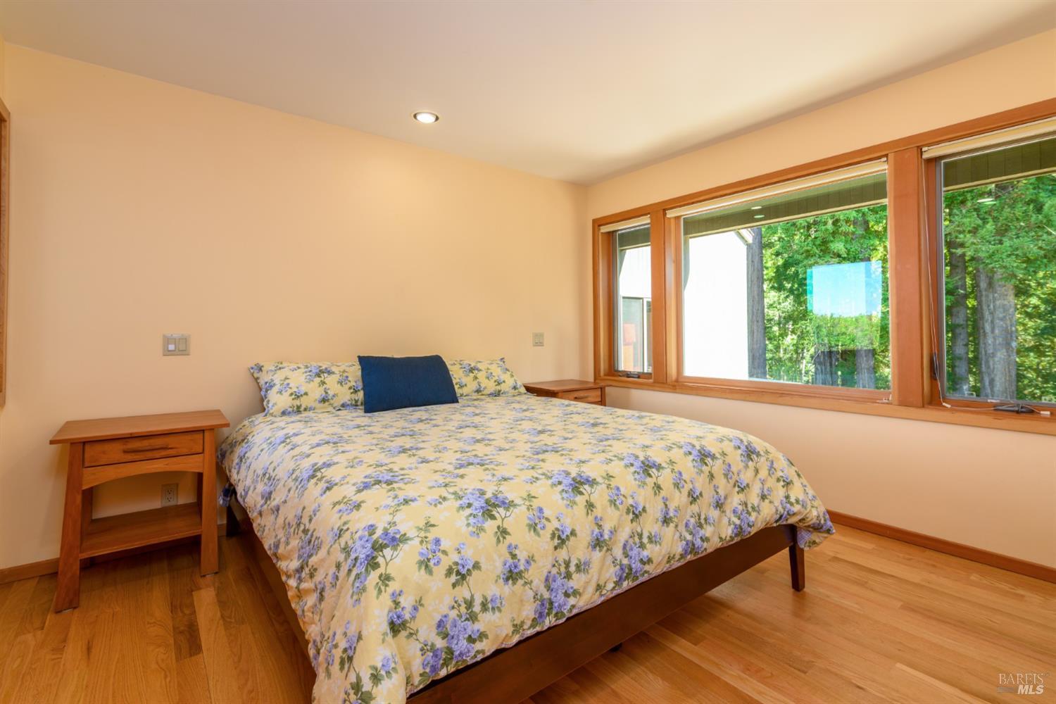 135 Larkspur Close