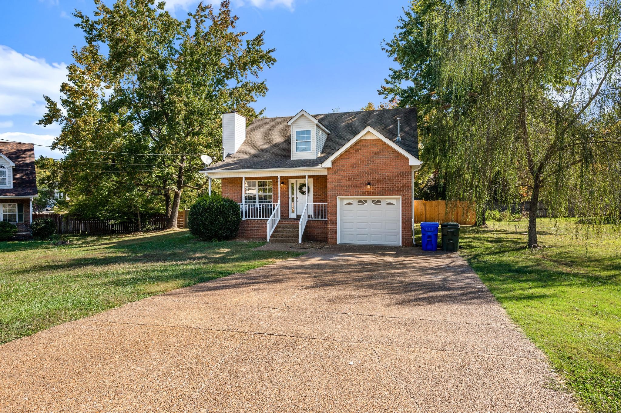 102 N Aztec Dr