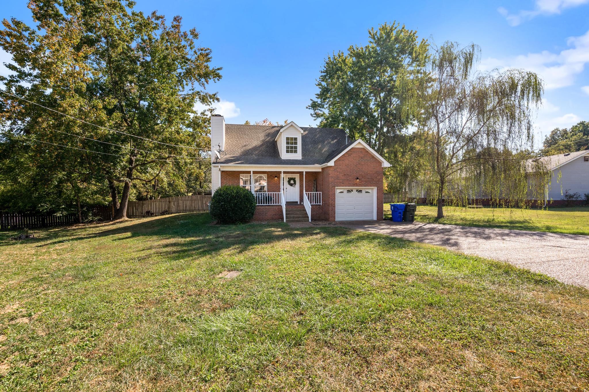 102 N Aztec Dr