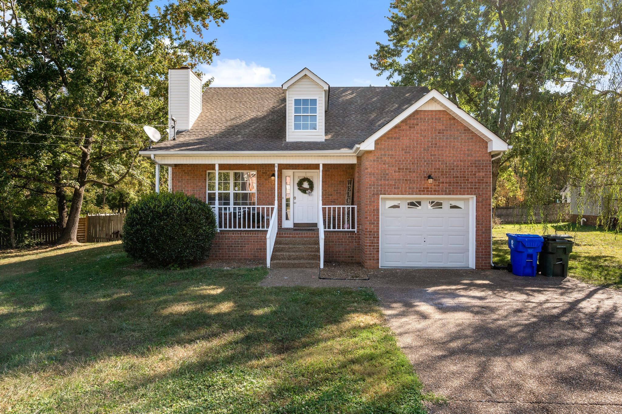 102 N Aztec Dr