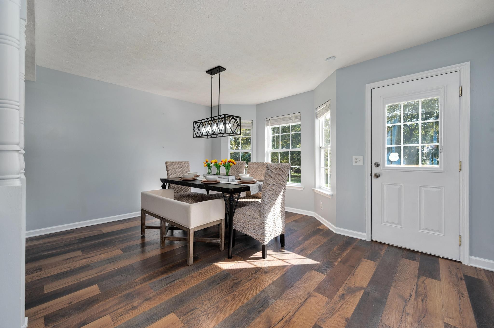 102 N Aztec Dr