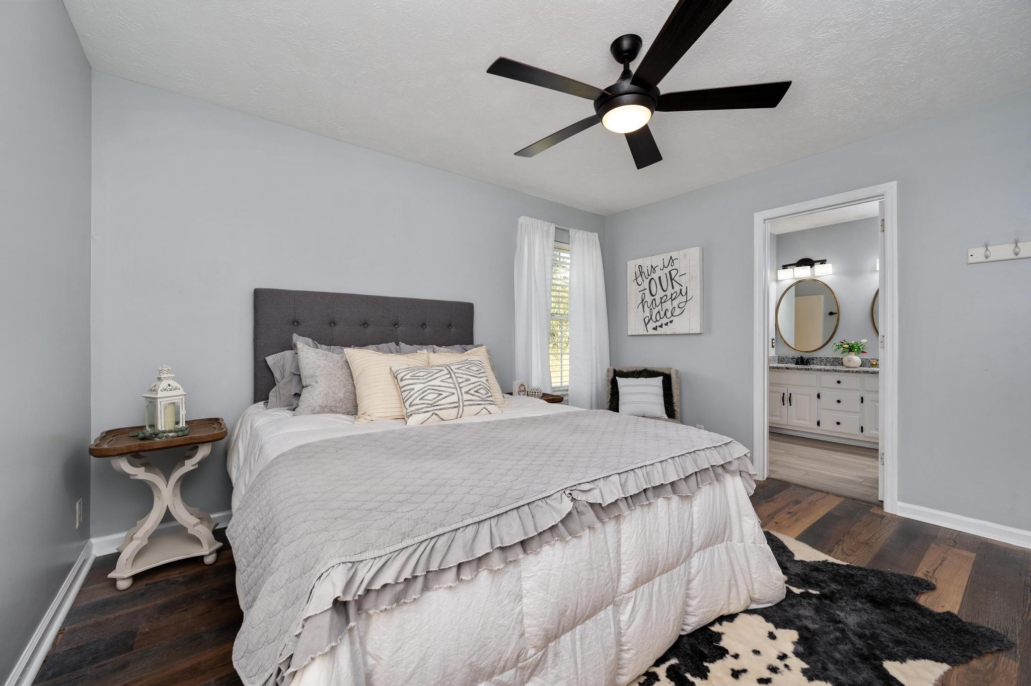 102 N Aztec Dr