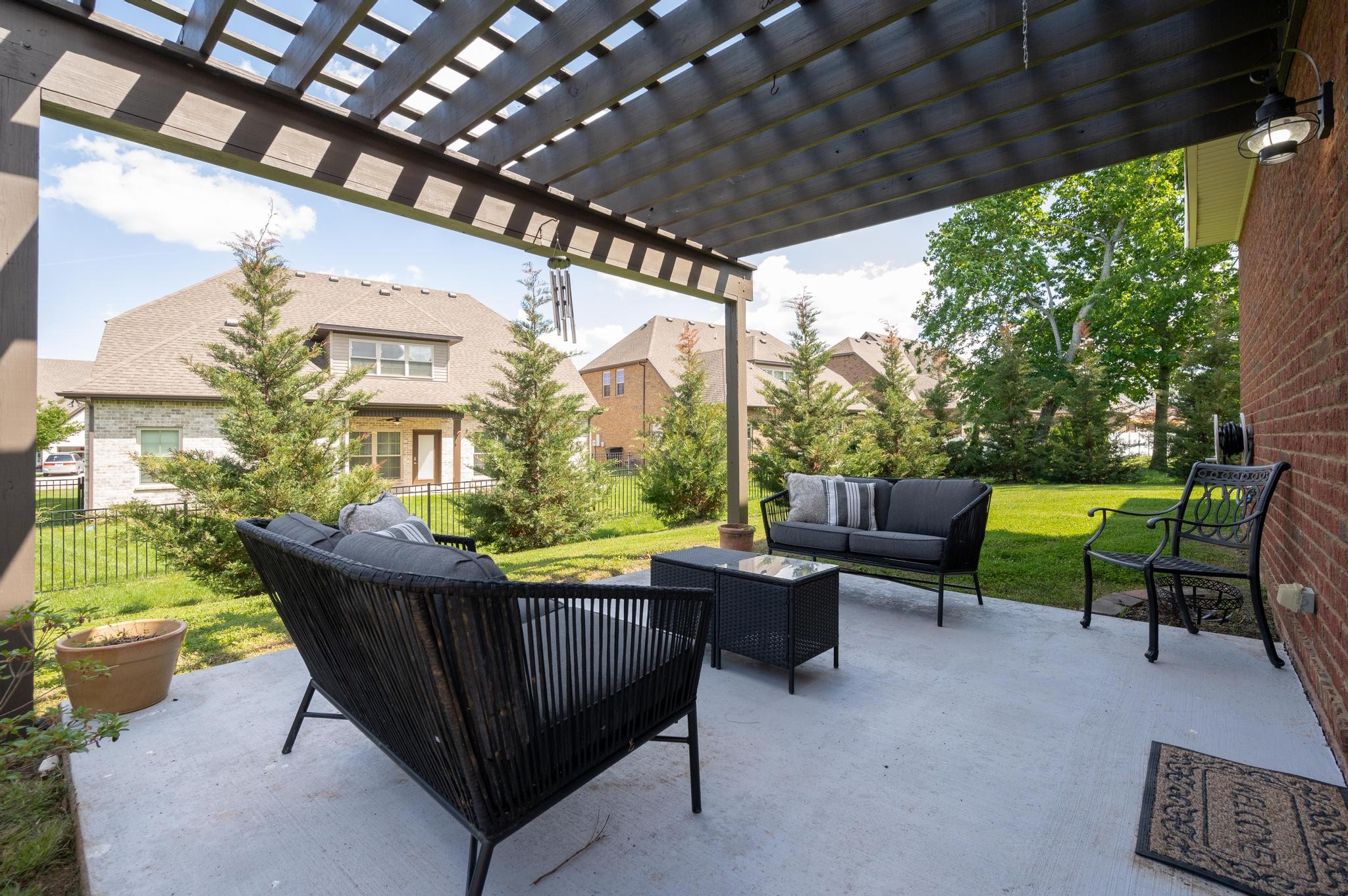 5239 Starnes Dr