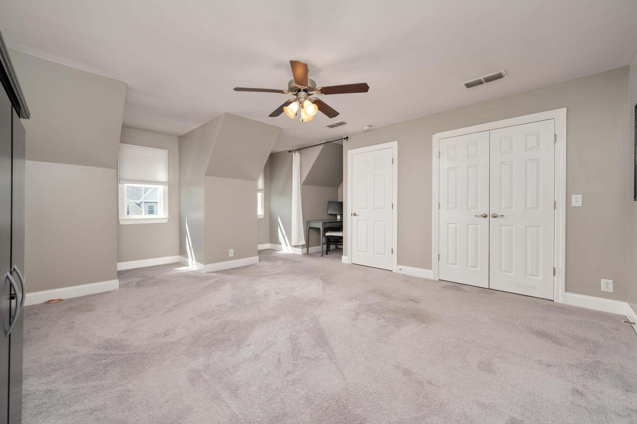 5239 Starnes Dr