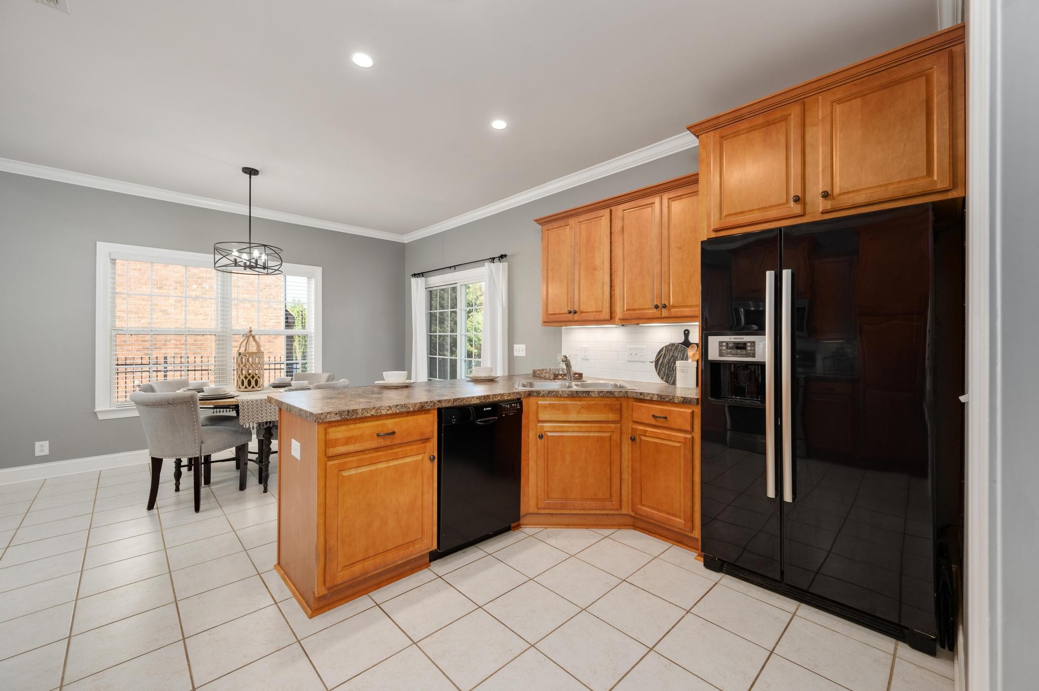 5239 Starnes Dr