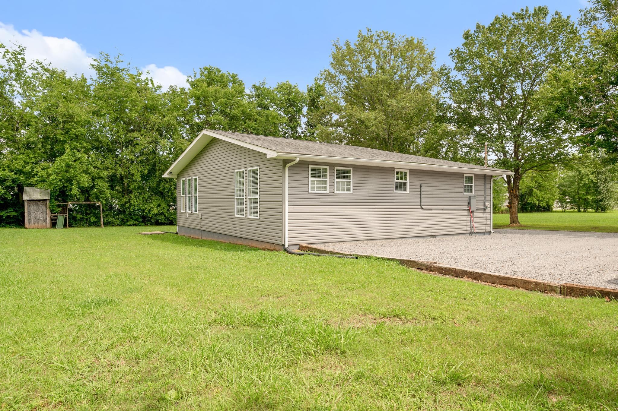 422 Frank Martin Rd
