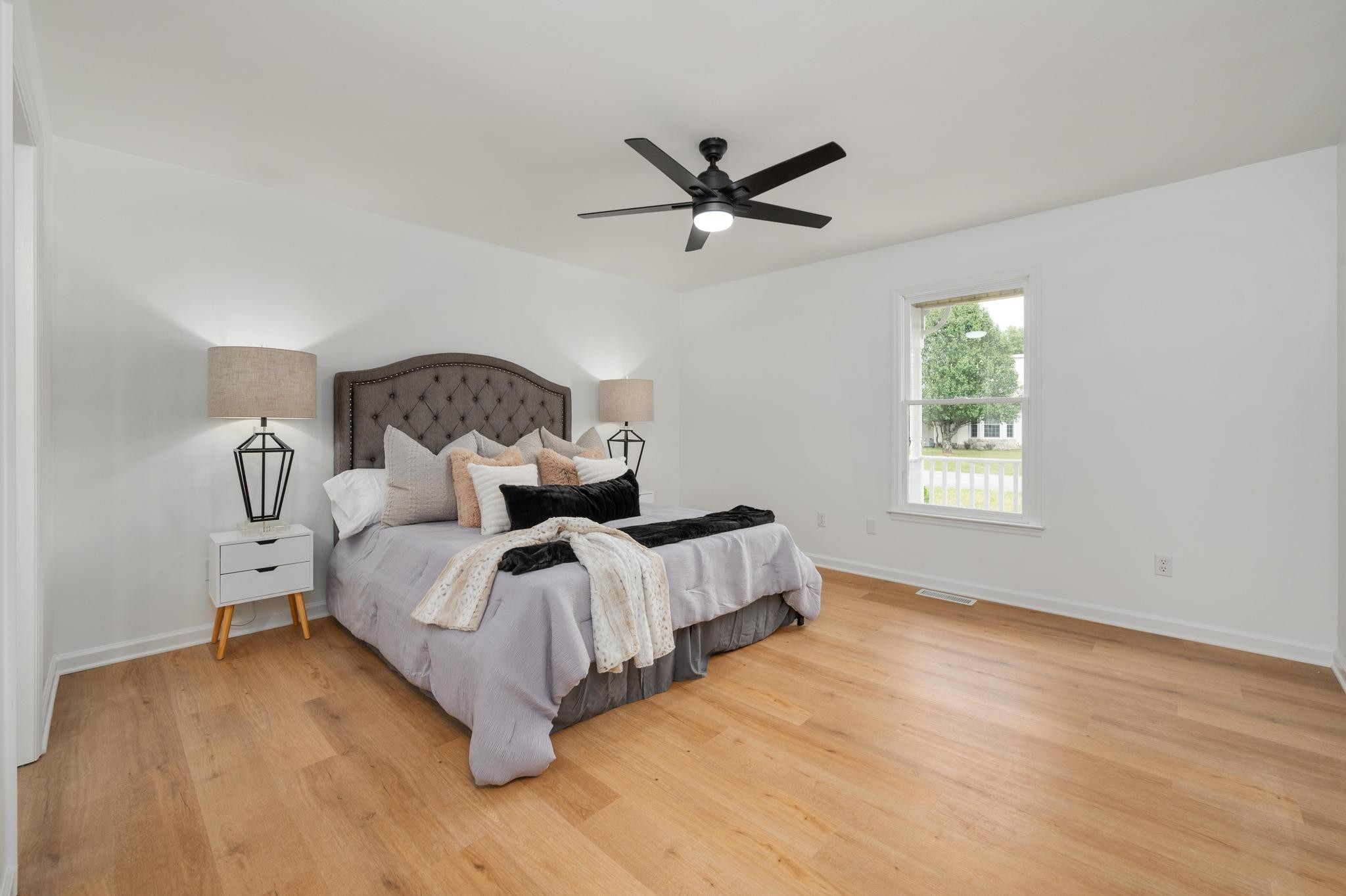 213 Edgeview Dr