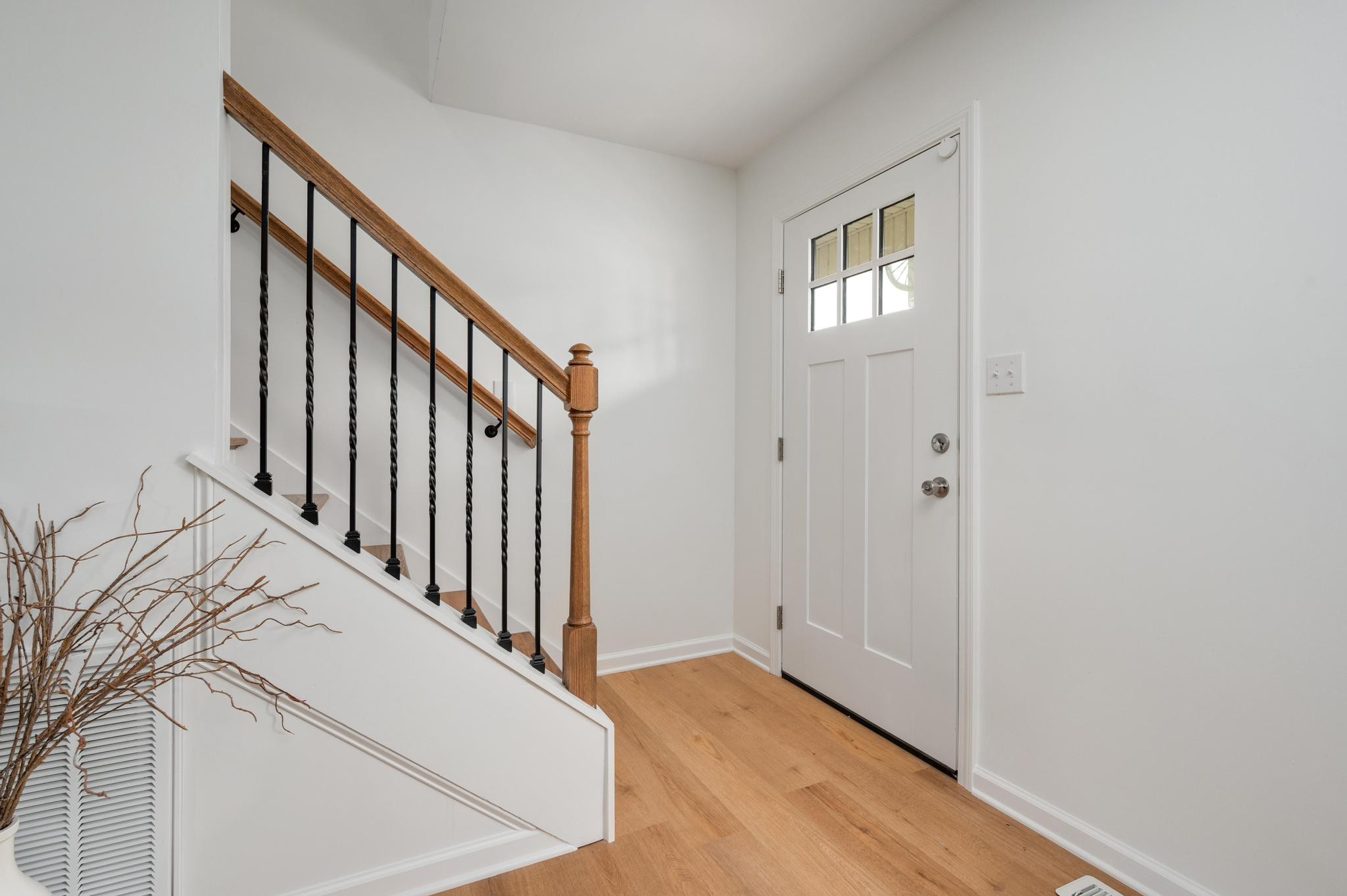 213 Edgeview Dr