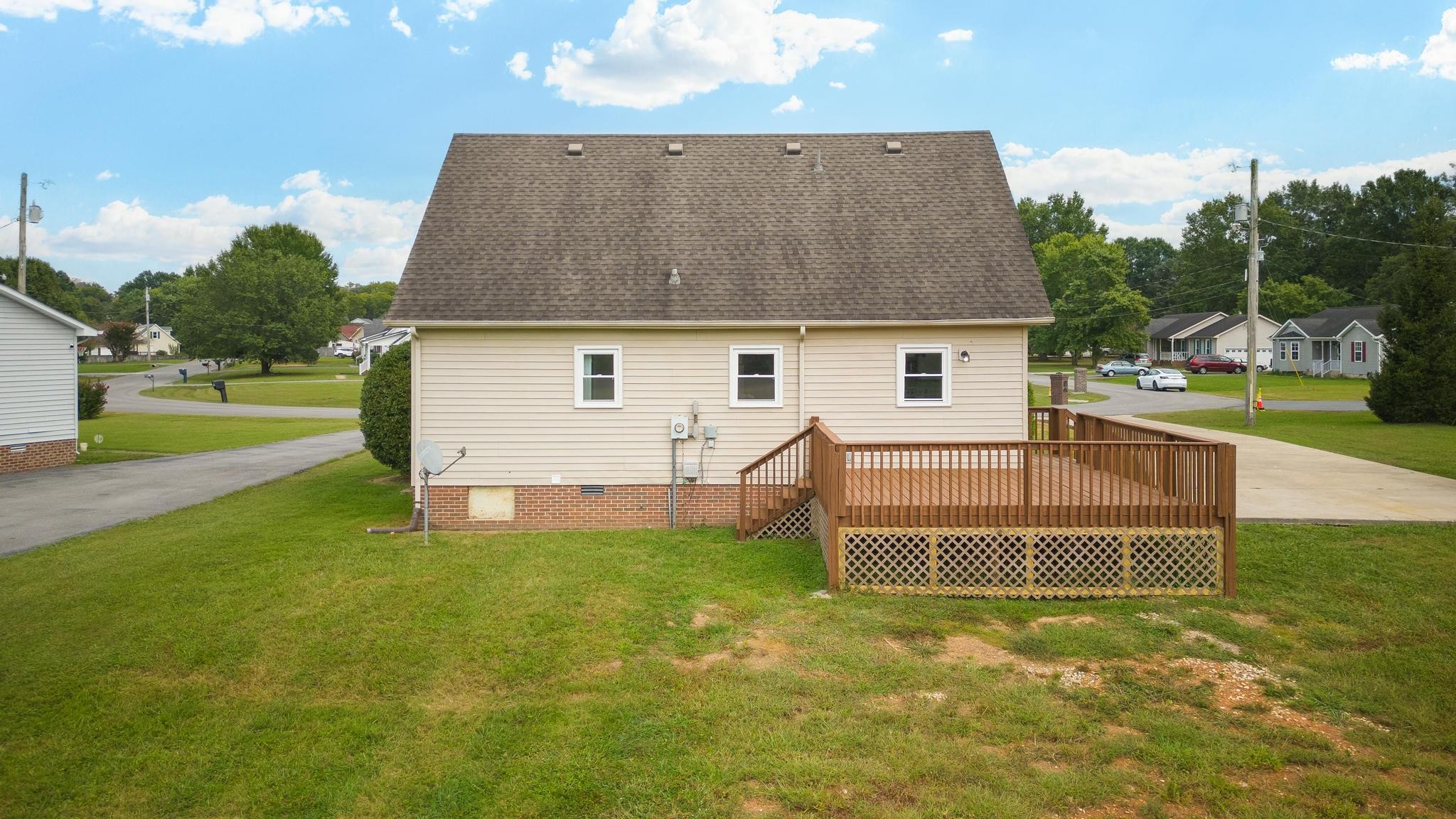 213 Edgeview Dr