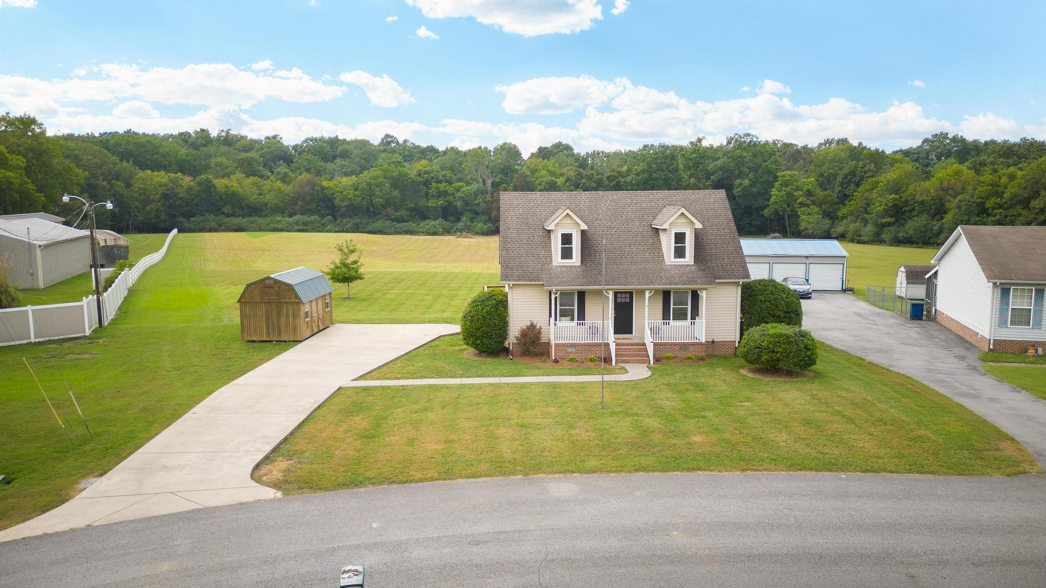 213 Edgeview Dr