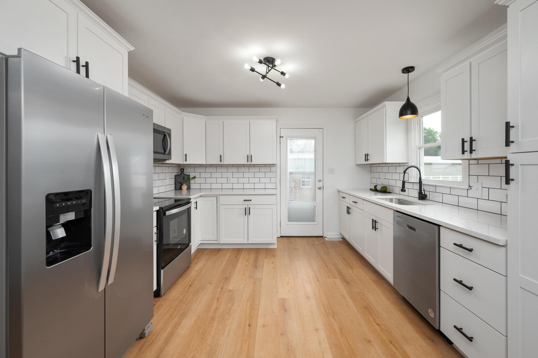 213 Edgeview Dr