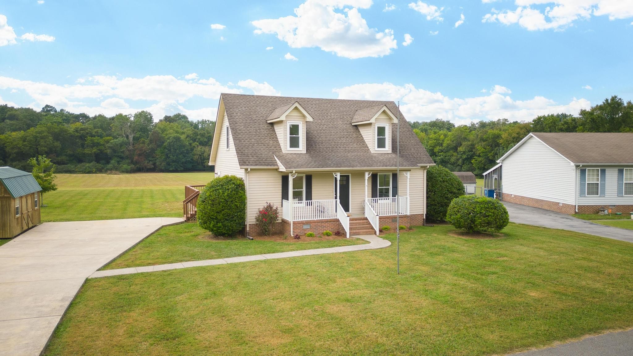 213 Edgeview Dr
