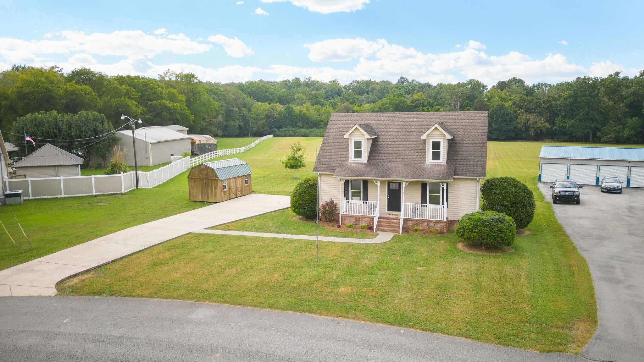 213 Edgeview Dr