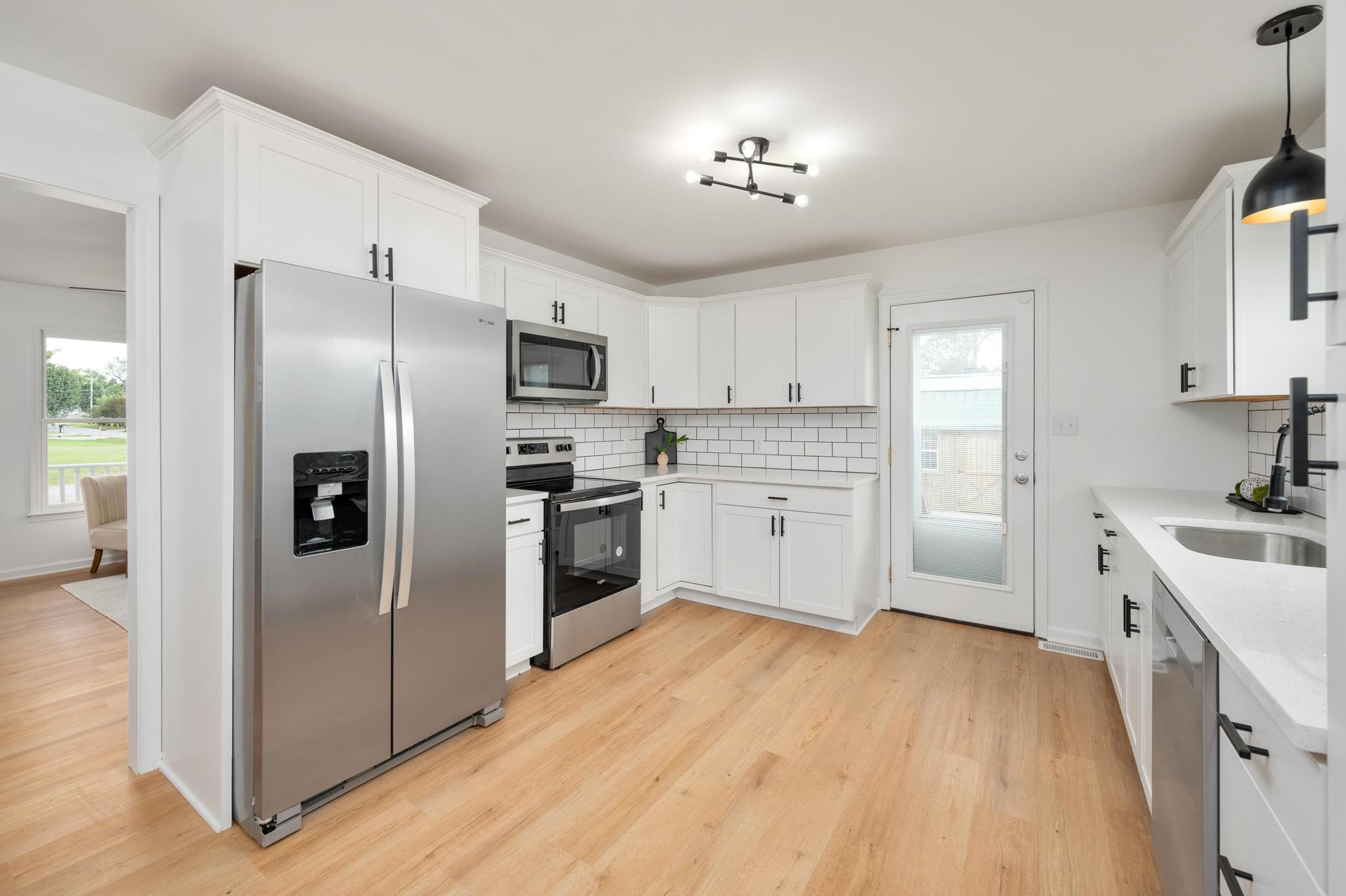 213 Edgeview Dr