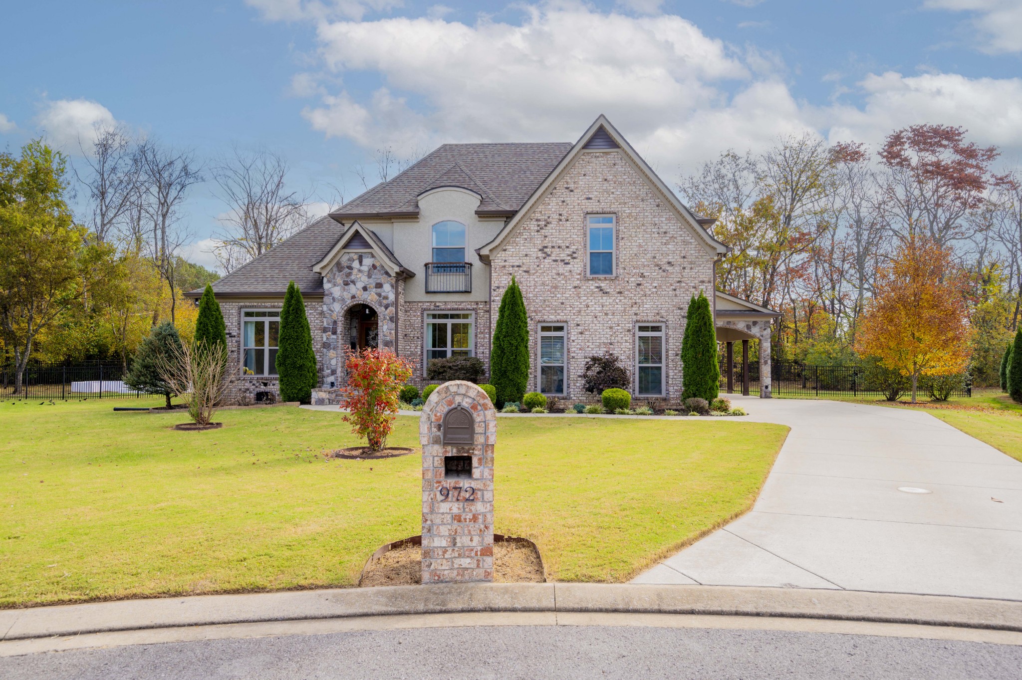 972 Nevason Ct